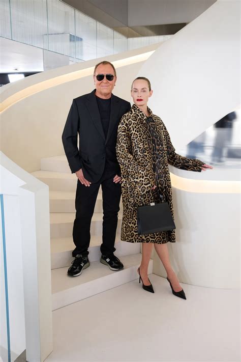 michael kors established 1981 - Michael Kors history of company.